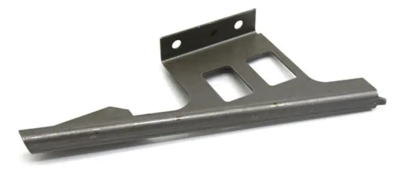 Defletor Oleo para Ford 1730 1731 2626 4030 — BF5X72004A