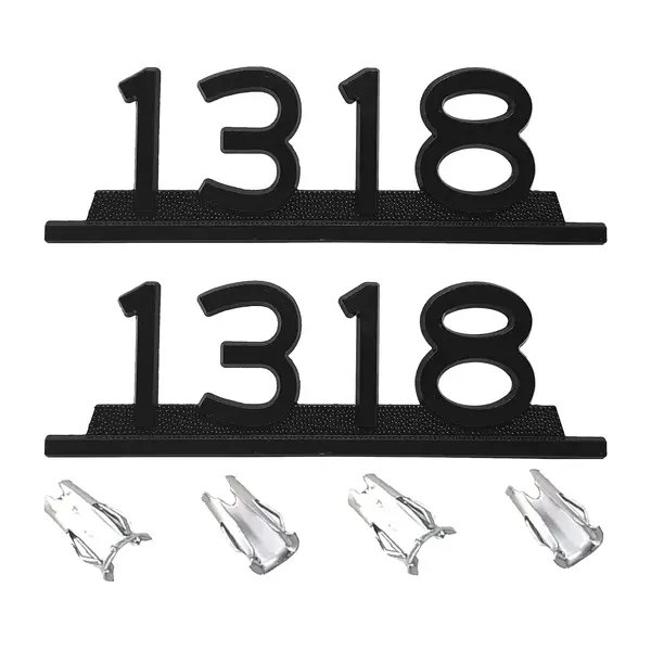 Emblema Caminhão MB 1318 Preto de Ferro Zamak c/ Presilha Par