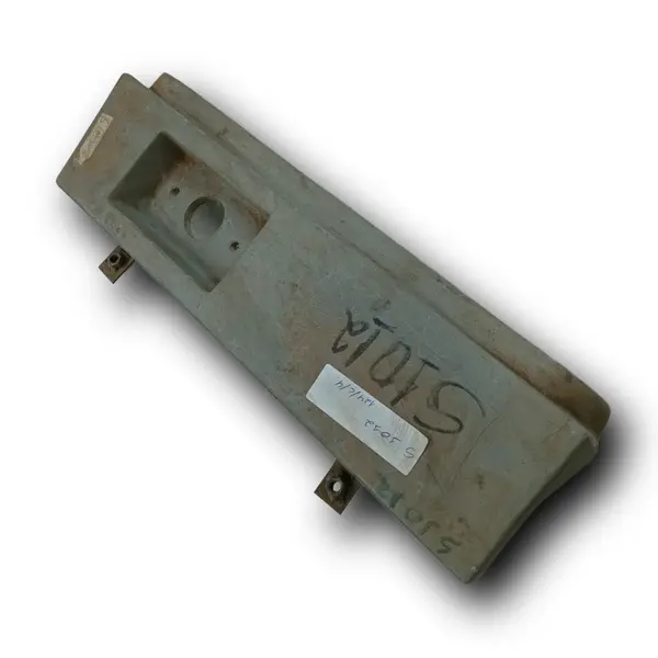 Estribo para MB 1938S 1944S Direito — 6936667101