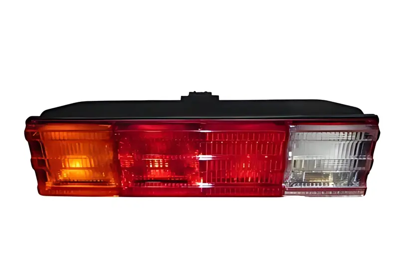 Lanterna Tras LE para Ford Cargo e MB 1620 — CC4513404AA
