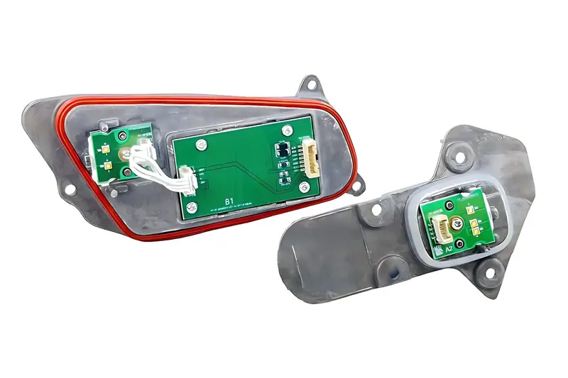 Modulo do Farol LED Direito para Volvo FH4 — 82358216
