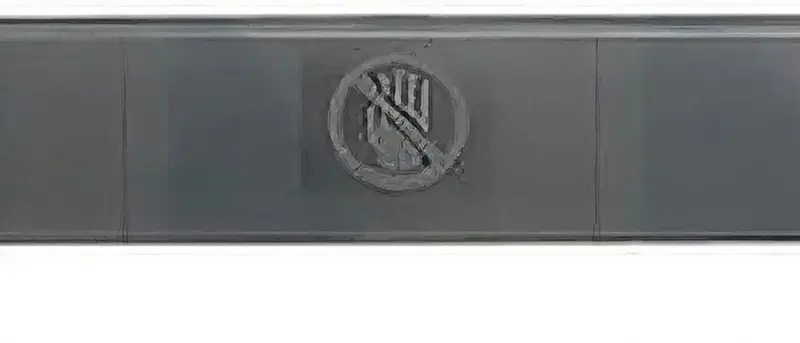 Moldura Central Parabrisa Acabamento para Volvo — 20491690