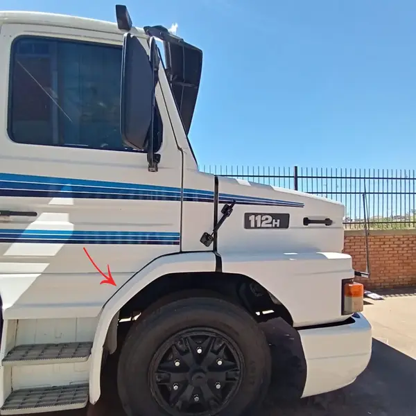 Para-Lama Cabine em Fibra para Caminhão Scania T 112 / 113 / 142 / 143 Longo Lado Esquerdo