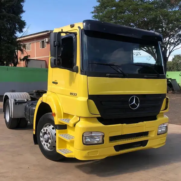 Ponteira Acabamento Para-Choque Sem Abertura para Caminhão Mercedes-Benz Axor 1933 Lado Direito