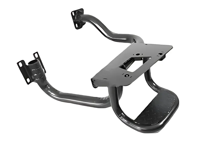 Suporte Estribo LD para Ford Cargo 2628 — BC4568200L95CB