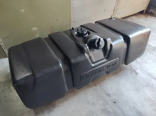 Tanque 300 Litros MB Axor e Atron — 9584700304