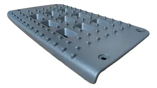 Tapete Pisante Superior Estribo Lado Direito Compatível VW Constellation 13180
