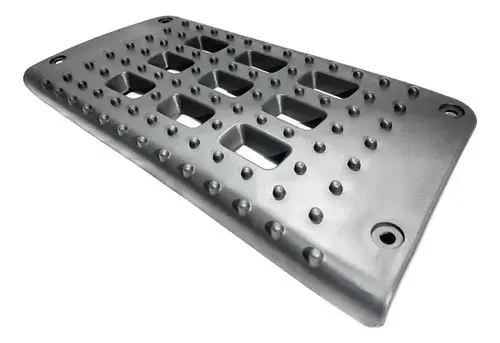 Tapete Pisante Superior Estribo Lado Esquerdo Compatível VW Constellation 13180